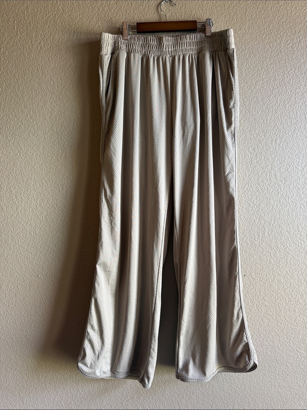 Aerie Swish Mesh Wide Leg Light Beige Athletic Pants
